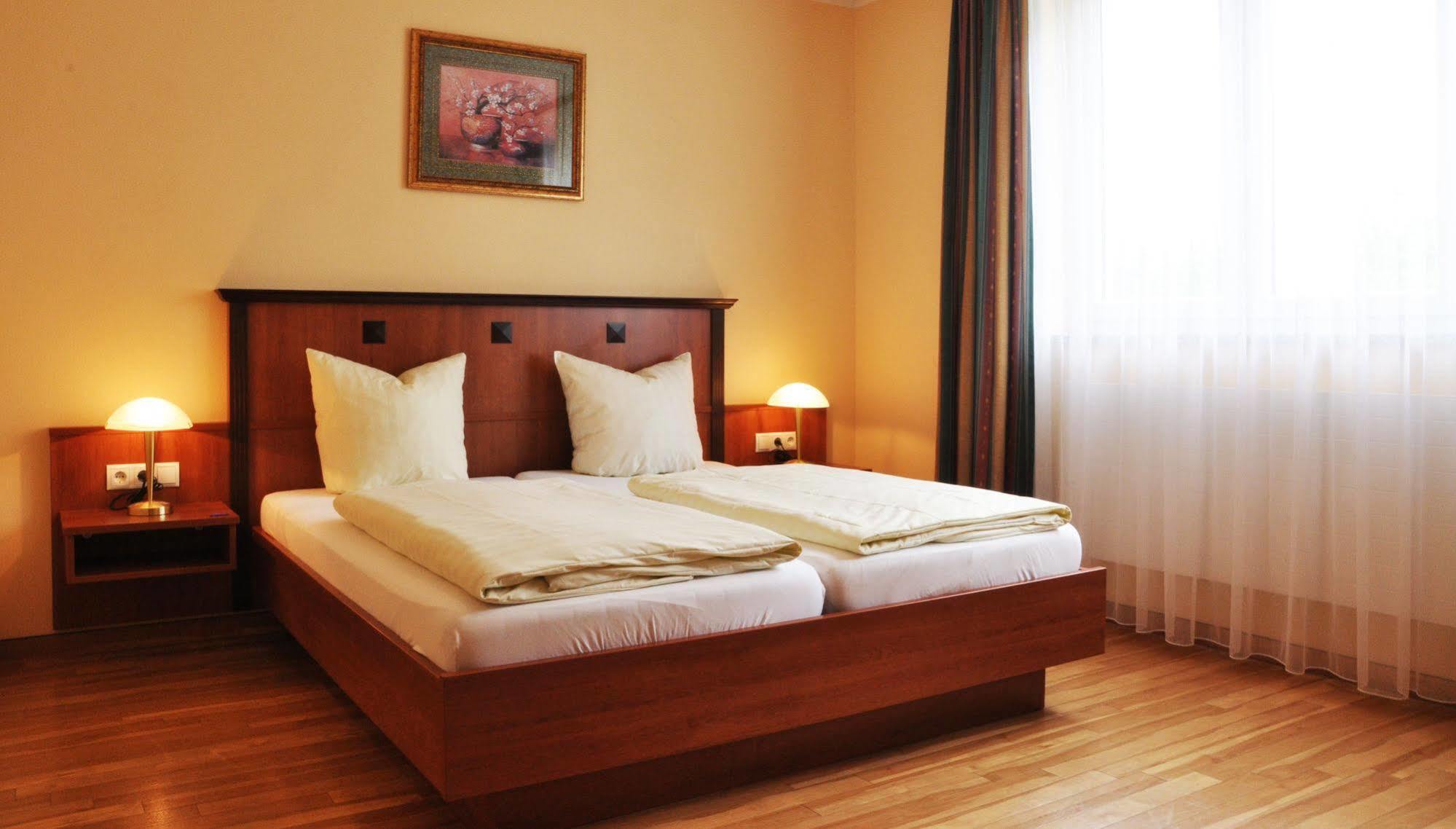 Hotel Hallertau Wolnzach Ngoại thất bức ảnh